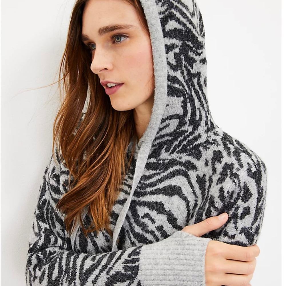 NWT Lou & Grey zebra print hoodie tunic sweater